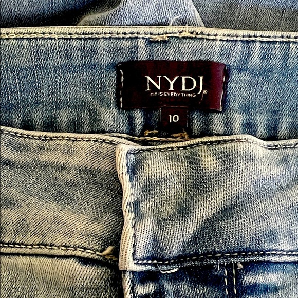 NYDJ Light Blue Flare Jeans with Cream Lace Hem 👖 - Picture 3 of 7